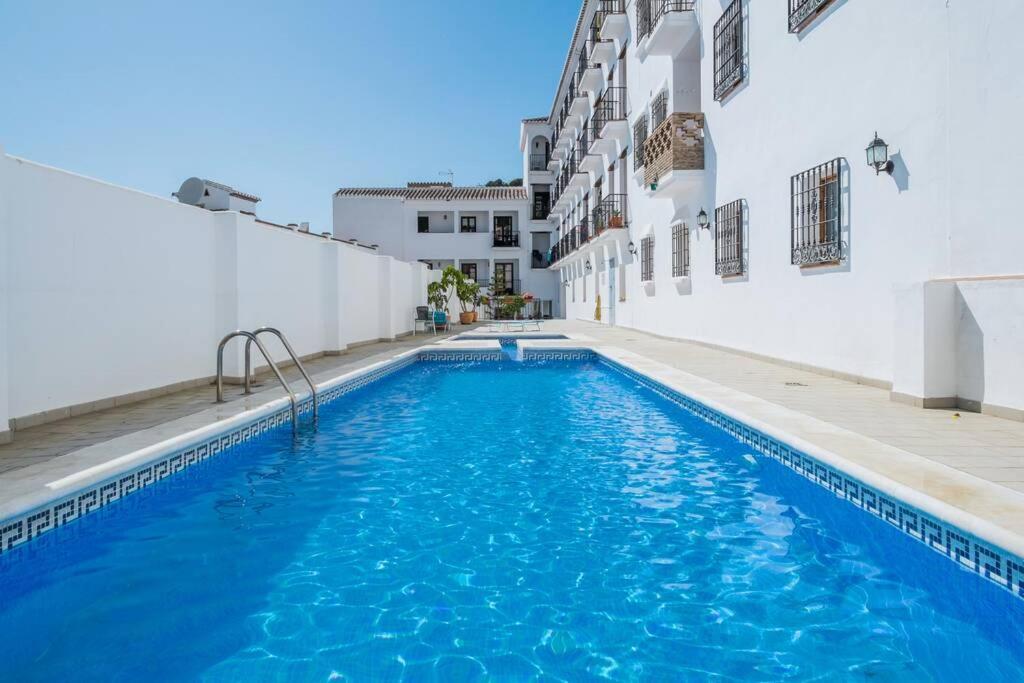 Bonito Piscina Wifi Apartment *